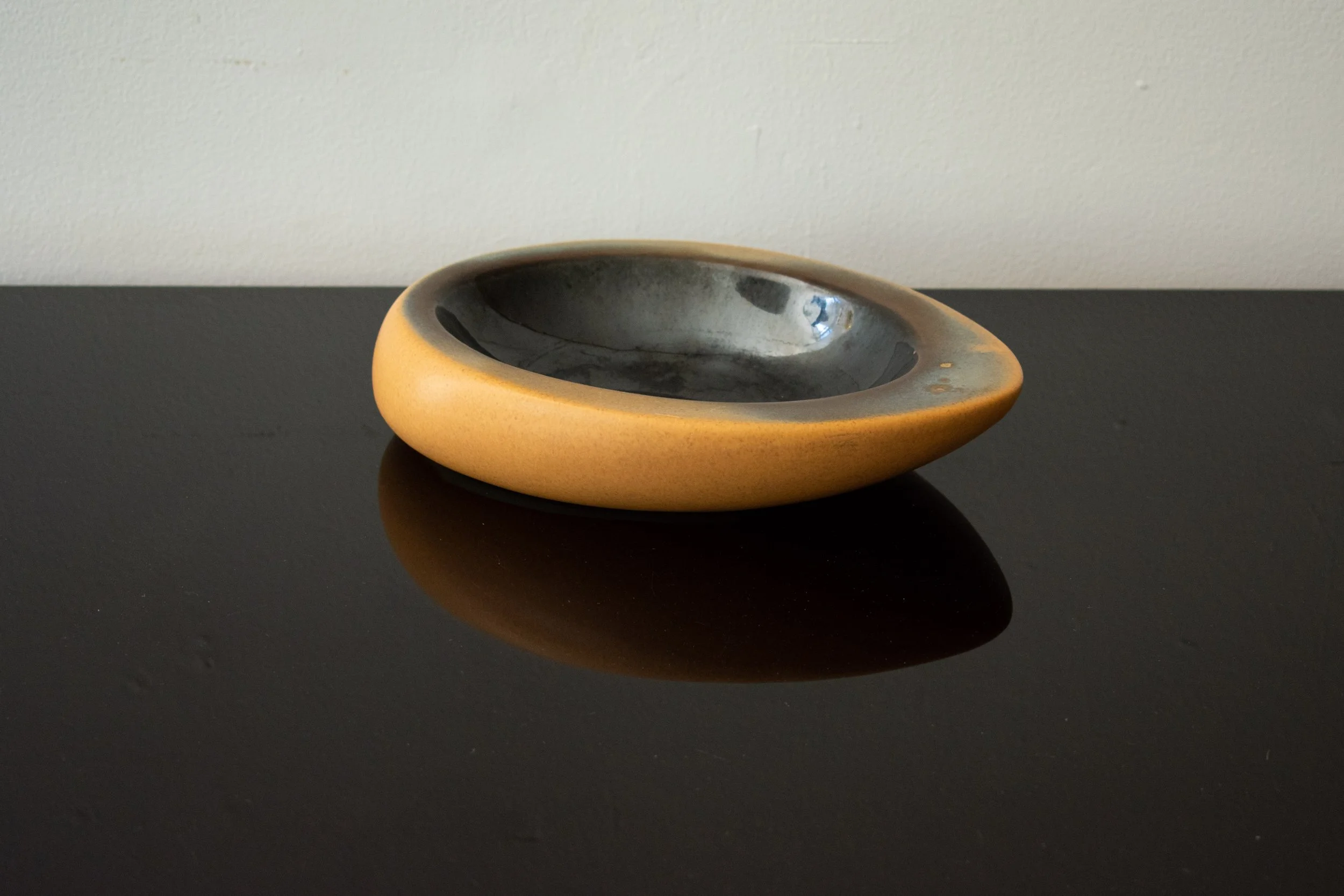 Russel Wright Bauer Pottery ピッチャー Russel Wright Bauer Pottery ピッチャー Russel Wright, the renowned